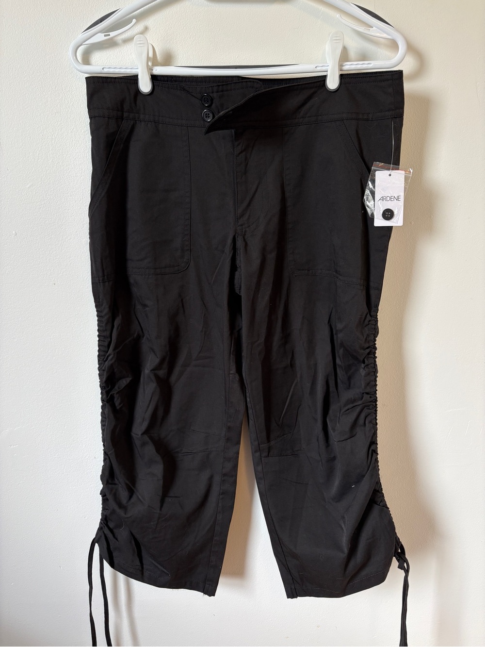Ardene Black Cargo Capris size S